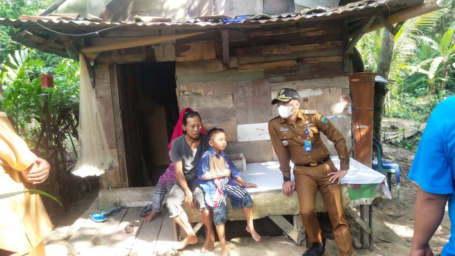 Warga Prasejahtera UcapkanTerimakasih Kepada Camat dan CSR PT. BA Sudah Membantu