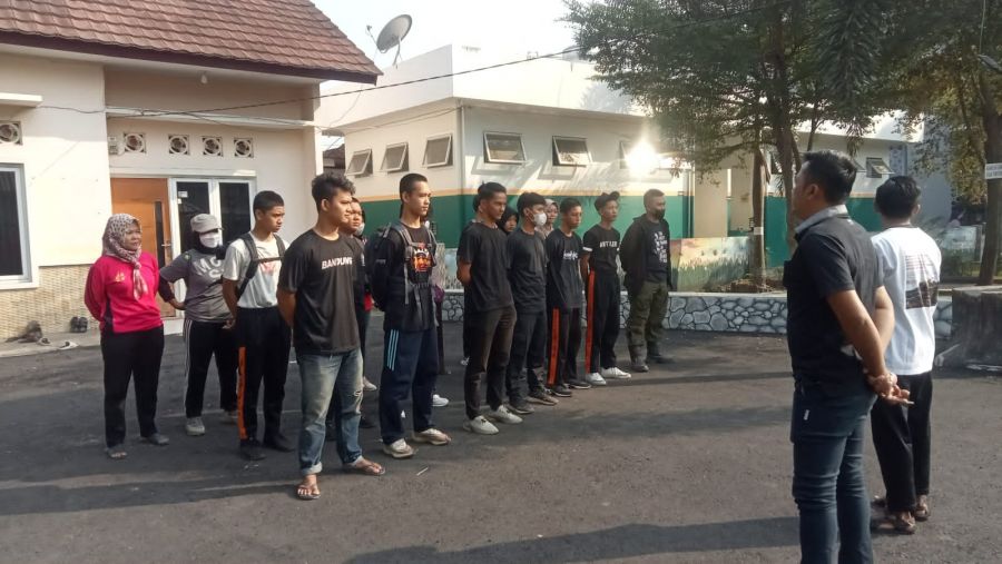 World Cleanup Day Peringati Hari Bersih Sedunia, Bersihkan Pinggiran Sungai