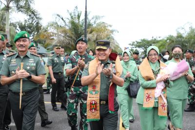 Dukung dan Bantu Program Pemerintah, Pesan Kasad Dudung Abdurrahman Kepada Prajurit di Palangkaraya