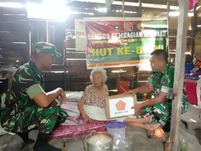 HUT Ke-81 TNI, Koramil 06/Merbau Berbagi Sembako dan Hadir Lebih Dekat dengan Warga