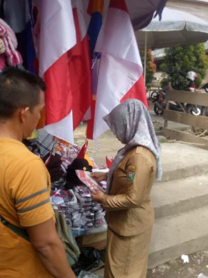Maraknya Tahun 2022 Sambut HUT RI Ke 77, Penjual Bendera Mulai Berhamburan