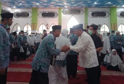 Pj. Bupati Resmi Berangkatkan Sebanyak 177 Jamaah Calon Haji Kabupaten Muara Enim